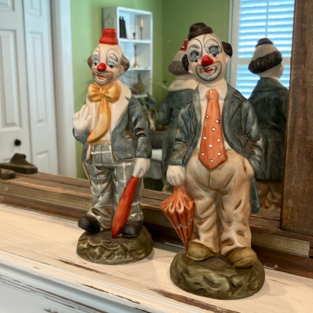 Vintage Art Mark porcelain clown figurine set